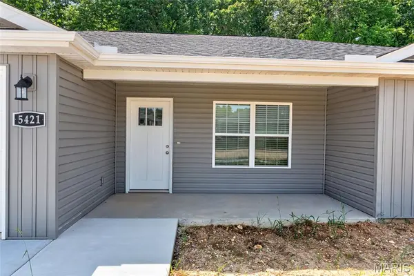 5421 Flatrock TRCE, Jackson, MO 63755
