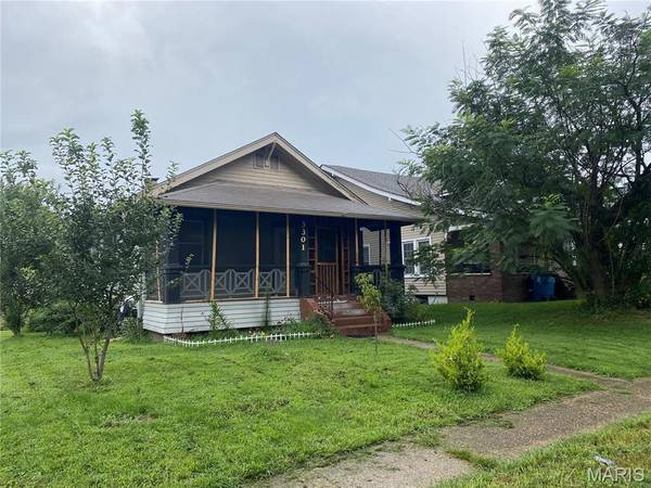 3301 Saint Marys AVE, Hannibal, MO 63401