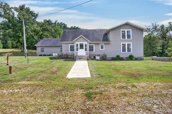26287 Radcliff DR, Richland, MO 65556