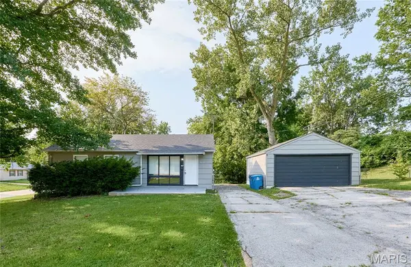 1658 Kappel DR, St Louis, MO 63136
