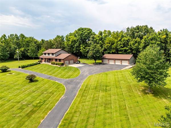 98 Wooden Nickel DR, Foley, MO 63347