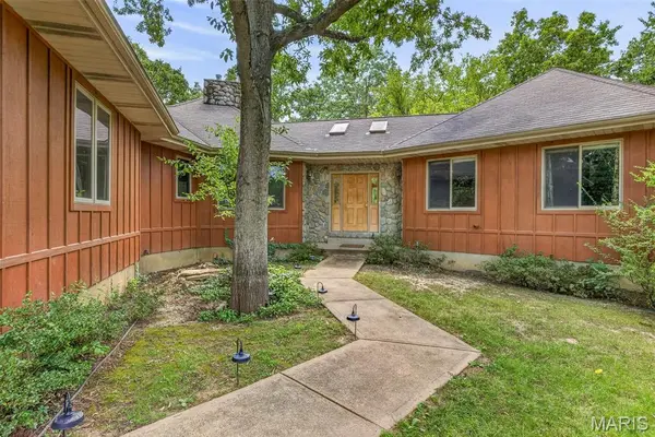 744 Mound RD, Festus, MO 63028