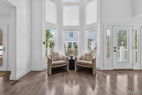 5783 Westminster PL, St Louis, MO 63112