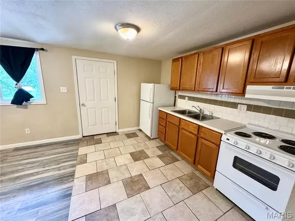 201 N Market ST #6, New Athens, IL 62264