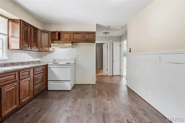 7415 Castro DR, St Louis, MO 63135