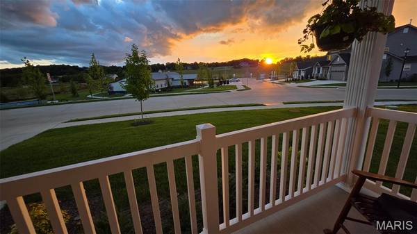1756 Martingale LN, Eureka, MO 63025