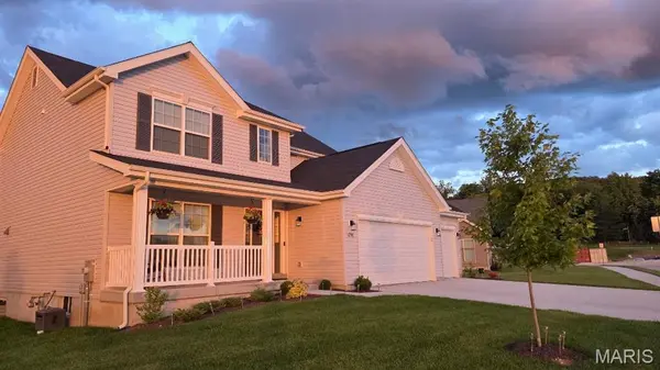 1756 Martingale LN, Eureka, MO 63025