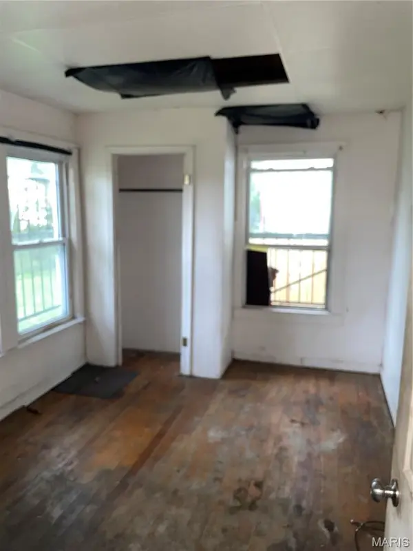 5654 Acme AVE, St Louis, MO 63136