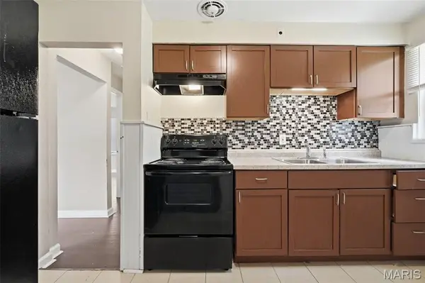10154 Coburg Lands DR, St Louis, MO 63137