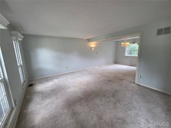 1327 Culpepper Ridge DR, Ballwin, MO 63021