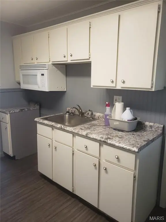 127 4th AVE, Edwardsville, IL 62025