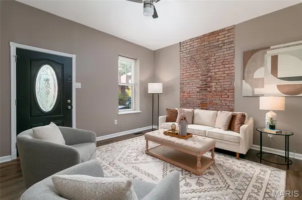 3018 Texas AVE, St Louis, MO 63118