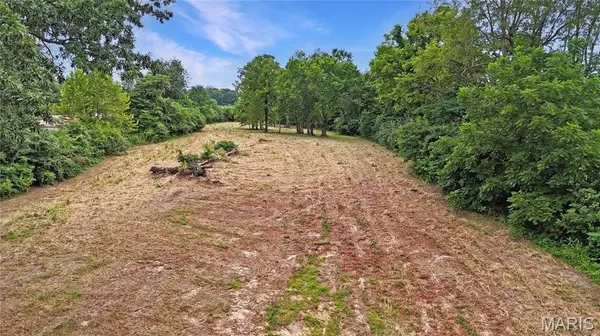 5886 Sugar Loaf RD, Collinsville, IL 62234