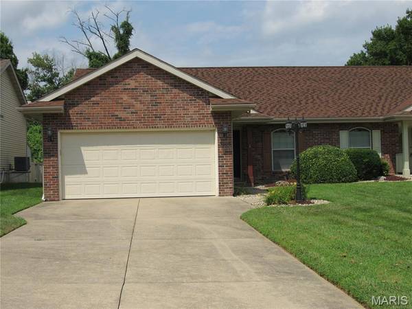 3208 Leverett CT, Alton, IL 62002