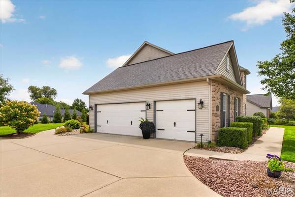 3600 Wood Duck DR, Swansea, IL 62226