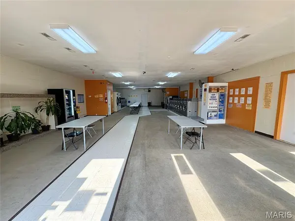 103 W U.S. Business Highway 60, Dexter, MO 63841