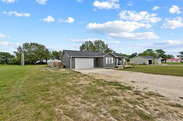 70 Kyle DR, Benton, MO 63736