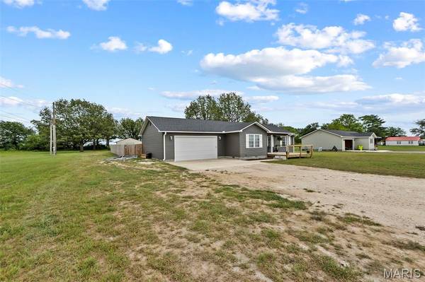 70 Kyle DR, Benton, MO 63736