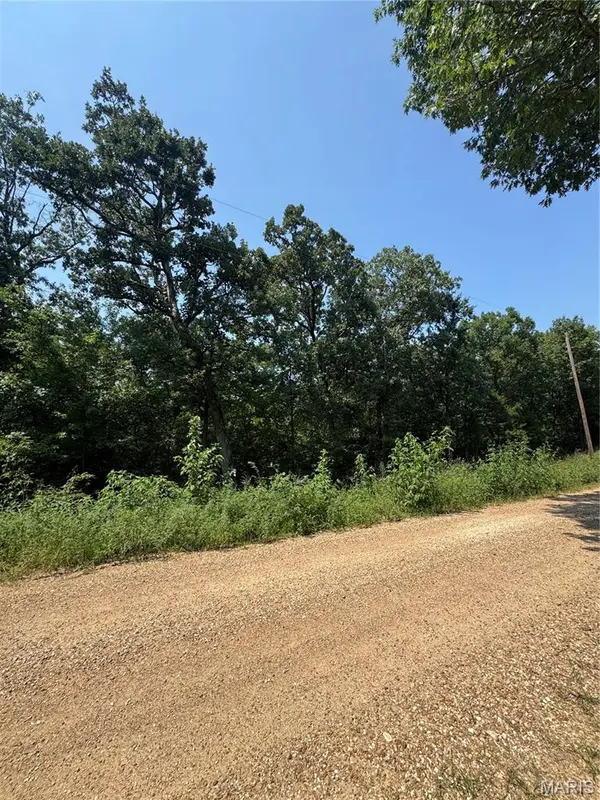 24.67 +/- AC Krull RD, Hermann, MO 65041