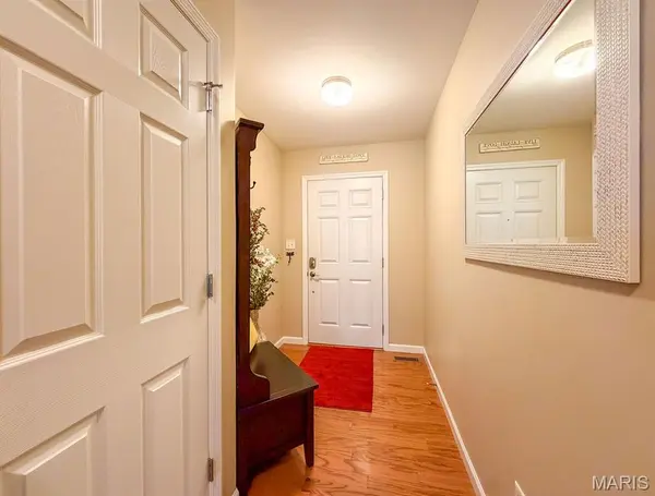 4242 Forder Heights DR, St Louis, MO 63129