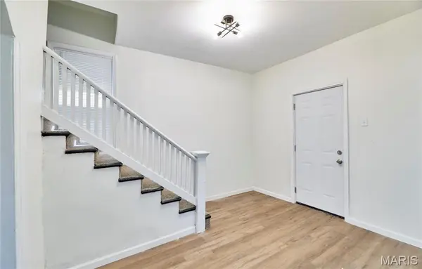 6625 Bartmer AVE, University City, MO 63130