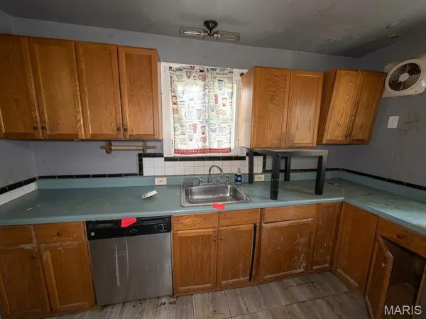 2618 Avie DR, Jennings, MO 63136