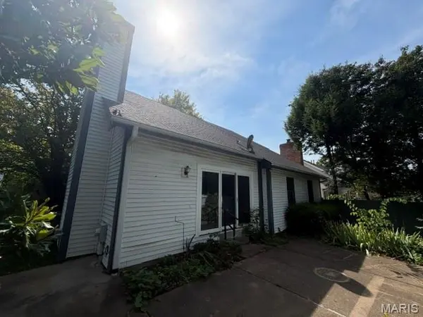 16323 Bellingham DR, Chesterfield, MO 63017