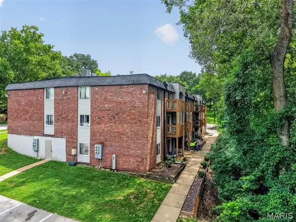2812 Blackforest DR #C, St Louis, MO 63129