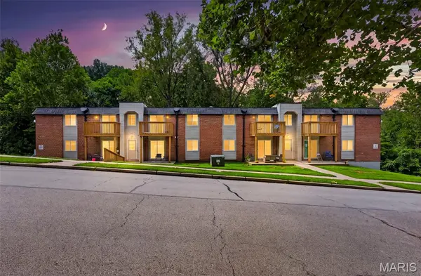 2812 Blackforest DR #C, St Louis, MO 63129
