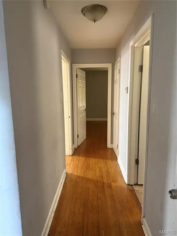 1234 Meyer ST, University City, MO 63130