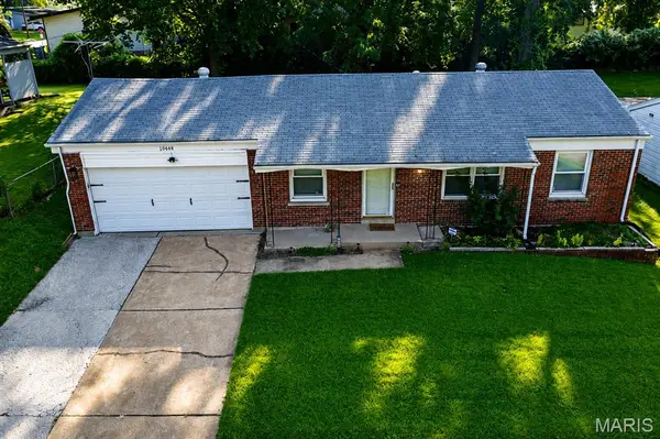 10448 Quaker DR, Dellwood, MO 63136
