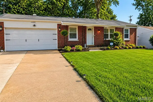 10448 Quaker DR, Dellwood, MO 63136