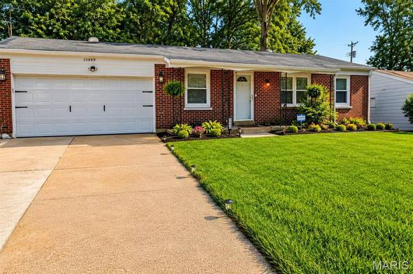 10448 Quaker DR, Dellwood, MO 63136