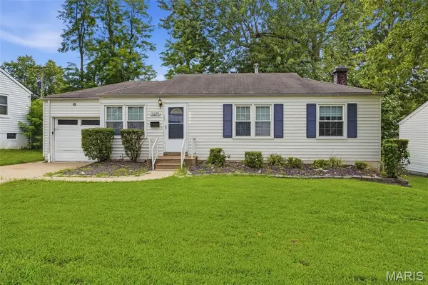 1134 Roxton DR, St Louis, MO 63137