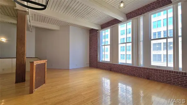 1300 Washington AVE #402, St Louis, MO 63103