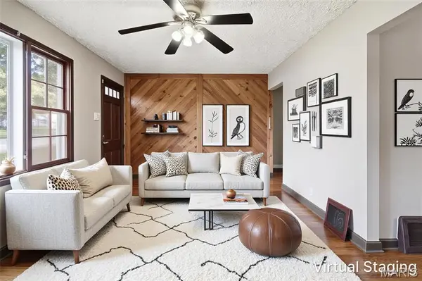 10172 Cabot DR, St Louis, MO 63137