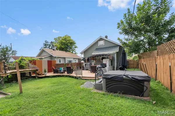 12 N West End BLVD, Cape Girardeau, MO 63701