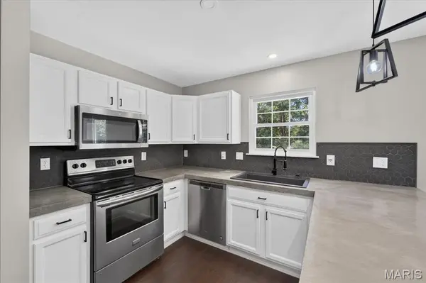 53 Lions Head Court, O'fallon, MO 63368