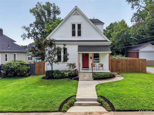 118 Lindenwood AVE, St Charles, MO 63301