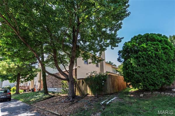 2533 Grayford WALK, St Louis, MO 63129
