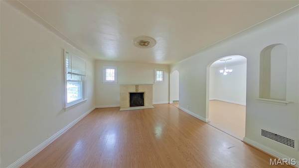 400 S Clark AVE, Ferguson, MO 63135
