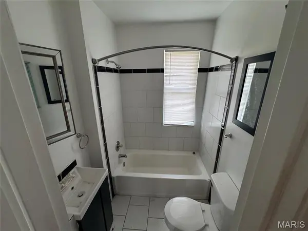 5006 Grace AVE, St Louis, MO 63116
