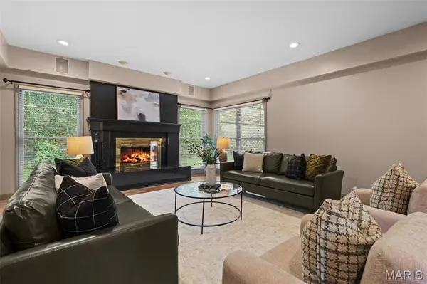 14360 Cedar Springs DR, Town And Country, MO 63017