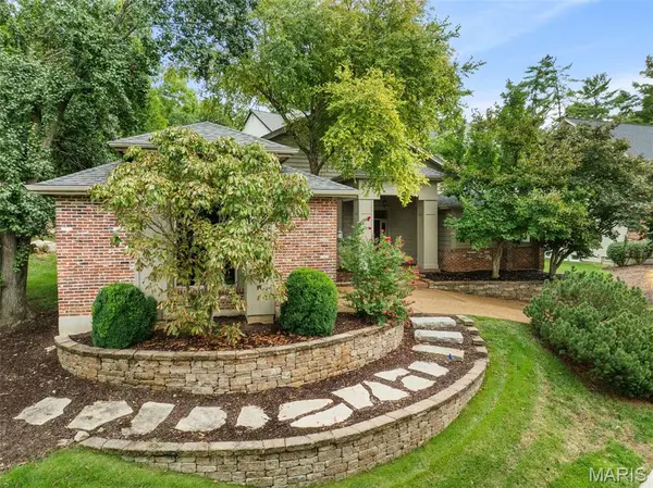 14360 Cedar Springs DR, Town And Country, MO 63017