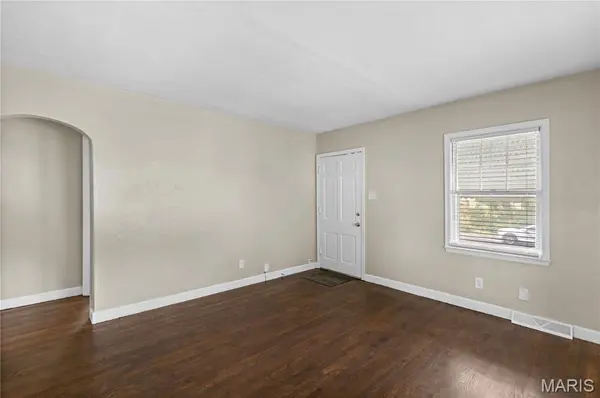 7724 Horatio DR, St Louis, MO 63121