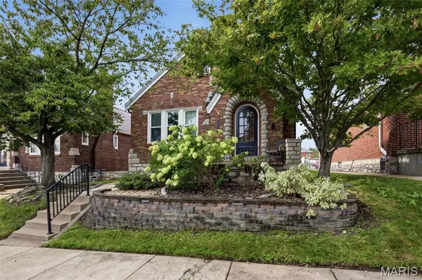 6572 Mardel AVE, St Louis, MO 63109
