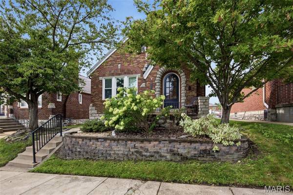 6572 Mardel AVE, St Louis, MO 63109