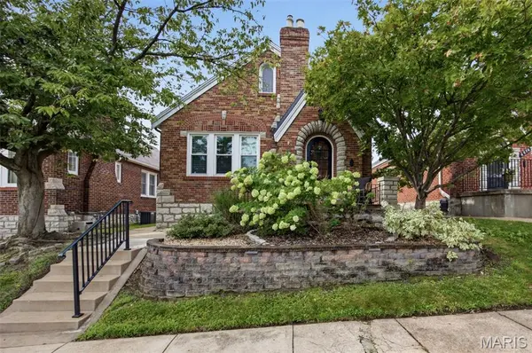6572 Mardel AVE, St Louis, MO 63109