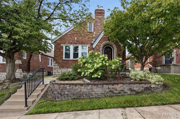 6572 Mardel AVE, St Louis, MO 63109