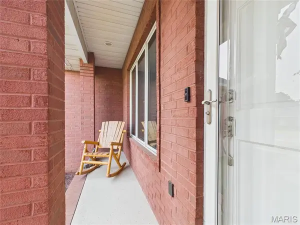 3001 Charlton LN, Poplar Bluff, MO 63901
